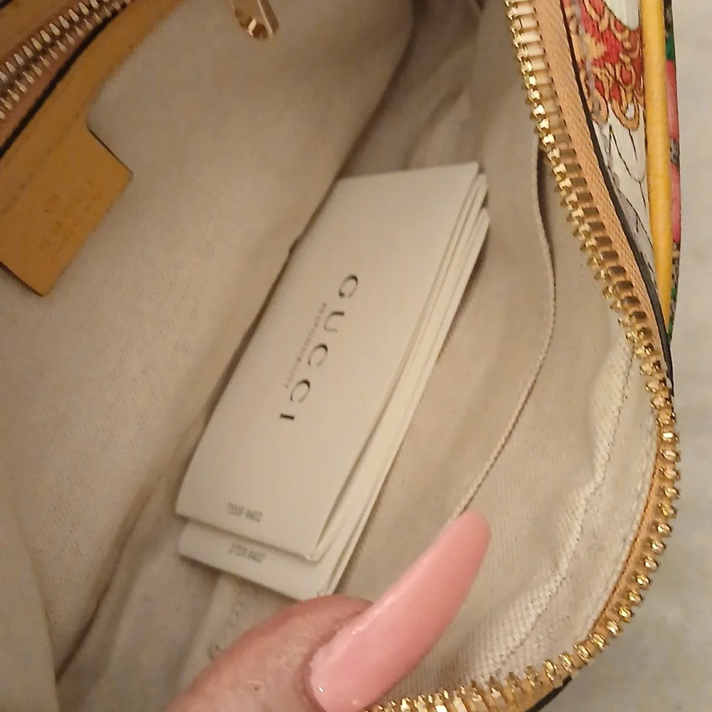 Gucci GG Supreme Floral Crossbody Bag - Yellow and Multicolor - Picture 7 of 8